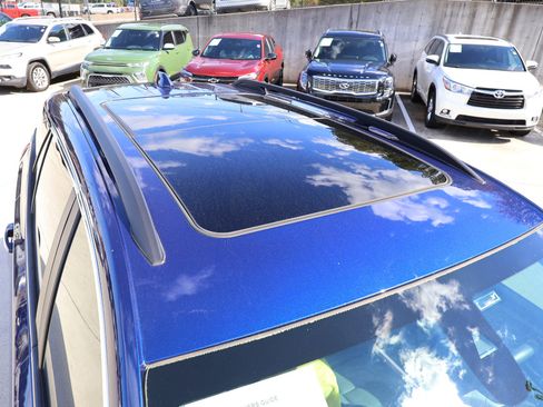 Used 2022 GMC Terrain SLE w/ Driver Convenience Package image 50