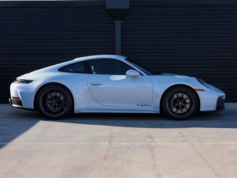 New 2026 Porsche 911 Carrera GTS image 8