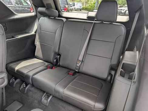 Used 2023 Chevrolet Traverse Premier w/ Redline Edition FWD image 12