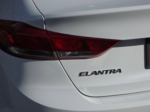Used 2018 Hyundai Elantra SEL w/ Cargo Package image 26