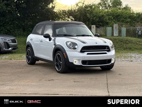 Used 2016 MINI Cooper Countryman S FWD image 1