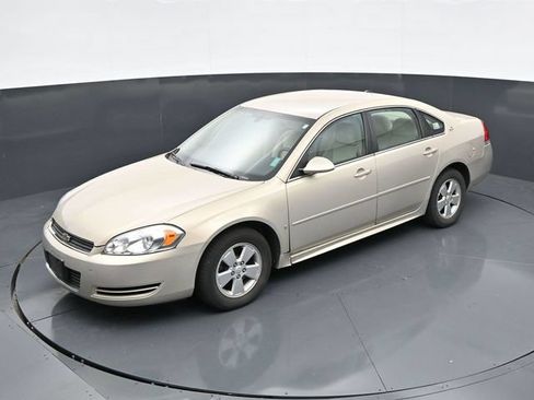 Used 2009 Chevrolet Impala LT FWD image 32