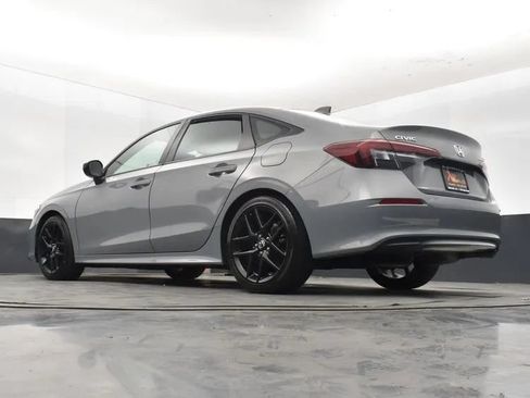 Used 2025 Honda Civic Sport image 12
