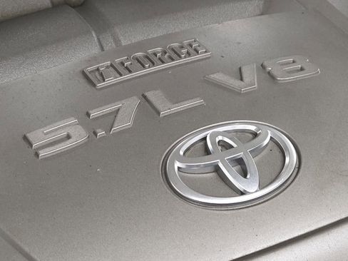 Used 2009 Toyota Tundra 4x4 CrewMax image 51