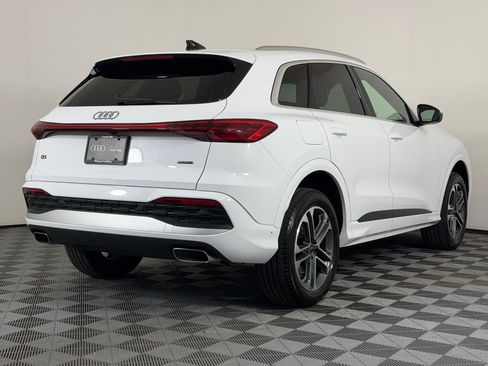 Used 2025 Audi Q5 Premium w/ Convenience Package AWD/4WD image 9