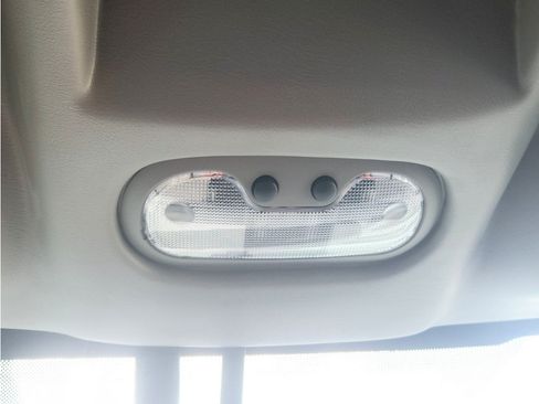 Used 2015 Chevrolet Express 2500 RWD image 34
