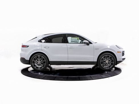 New 2026 Porsche Cayenne E-Hybrid image 8