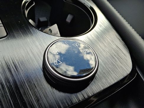 New 2026 Nissan Rogue Platinum w/ Platinum Premium Package image 17