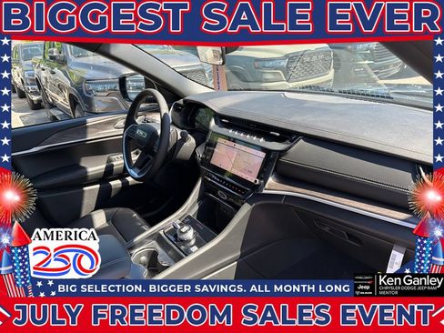 New 2026 Jeep Grand Cherokee Limited w/ Limited Altitude Package AWD/4WD image 29