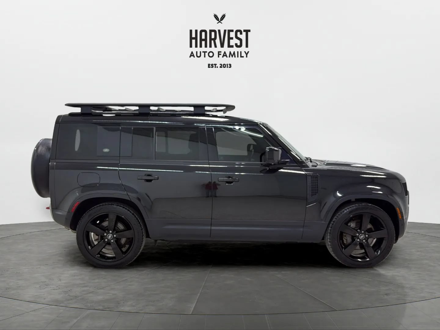 Used 2023 Land Rover Defender 110 SE AWD/4WD image 8
