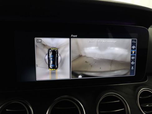 Used 2017 Mercedes-Benz E 300 4MATIC image 28