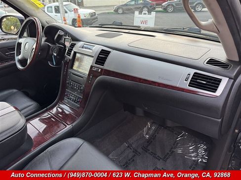 Used 2009 Cadillac Escalade 2WD image 10