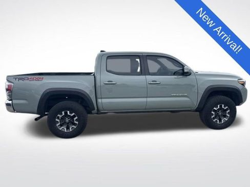 Used 2023 Toyota Tacoma TRD Off-Road AWD/4WD image 8