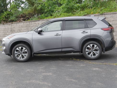 Used 2023 Nissan Rogue SV AWD/4WD image 3
