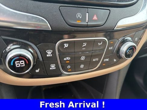 Used 2022 Chevrolet Equinox Premier image 7