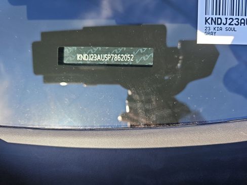 Used 2023 Kia Soul LX w/ Option Group 015 image 17