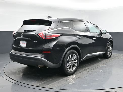 Used 2018 Nissan Murano S image 18