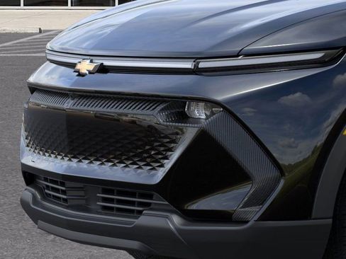 New 2026 Chevrolet Equinox EV LT image 13