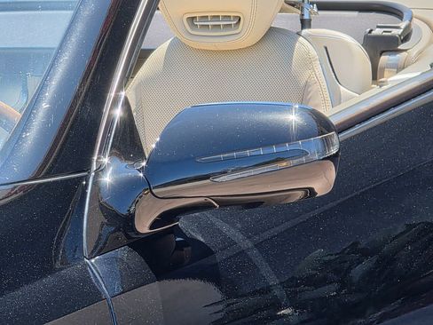 Used 2012 Mercedes-Benz SL 550 image 11