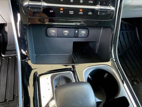Used 2024 Kia Carnival SX Prestige FWD image 15
