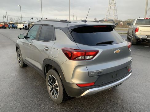 Used 2025 Chevrolet TrailBlazer LT w/ Convenience Package image 9