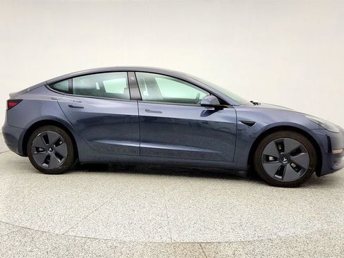 Used 2023 Tesla Model 3 Standard Range RWD image 4