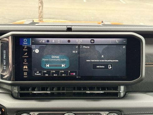 New 2025 Jeep Gladiator Mojave w/ Convenience Group image 17