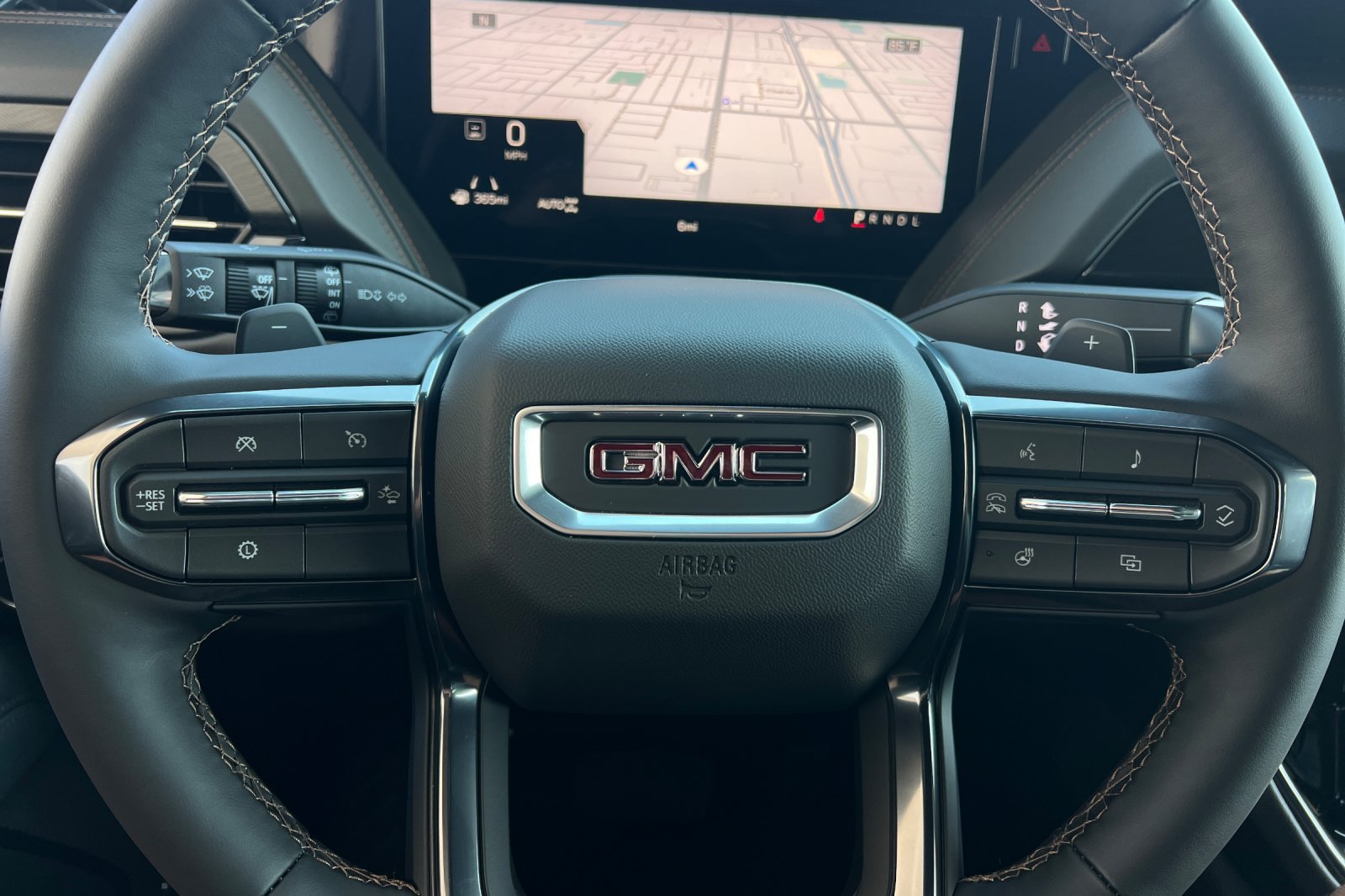 New 2026 GMC Yukon XL AT4 AWD/4WD image 27