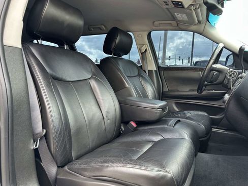 Used 2011 Cadillac DTS Limousine image 30