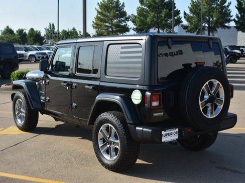 Used 2023 Jeep Wrangler Unlimited Sahara w/ Cold Weather Group AWD/4WD image 7