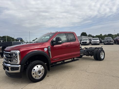 Used 2024 Ford F550 4x4 SuperCab Super Duty image 4
