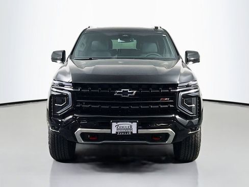 New 2026 Chevrolet Suburban Z71 image 2