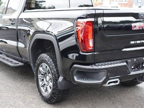 Used 2024 GMC Sierra 1500 AT4 w/ AT4 Preferred Package image 9