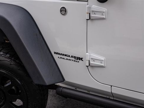 Used 2018 Jeep Wrangler Unlimited Sport S AWD/4WD image 14