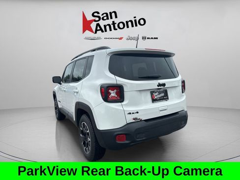 Used 2023 Jeep Renegade Latitude AWD/4WD image 11