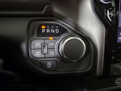 New 2026 RAM 1500 4x4 Crew Cab image 18