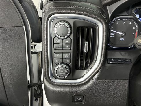 Used 2019 GMC Sierra 1500 Denali w/ Denali Ultimate Package image 18