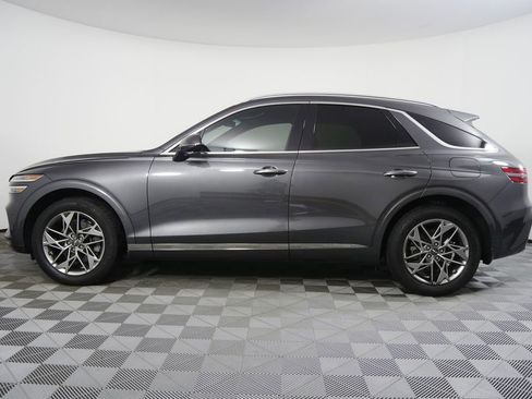 Used 2022 Genesis GV70 2.5T w/ Advanced Package image 6