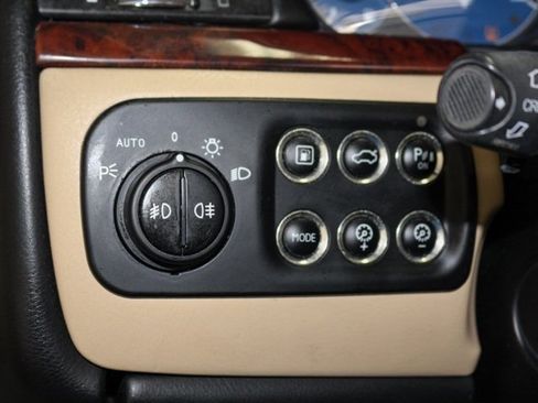 Used 2013 Maserati GranTurismo Sport image 11