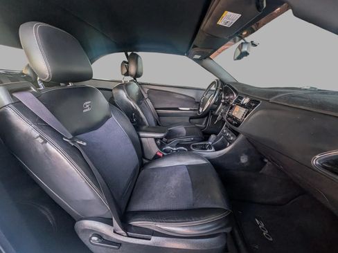 Used 2012 Chrysler 200 S FWD image 36