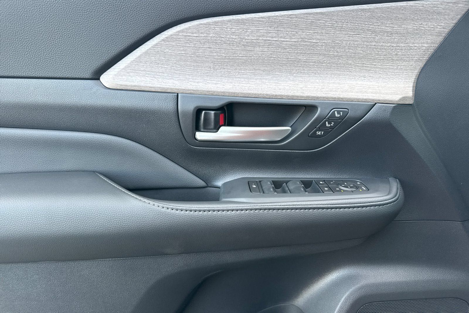 New 2026 Toyota Grand Highlander AWD Hybrid image 10