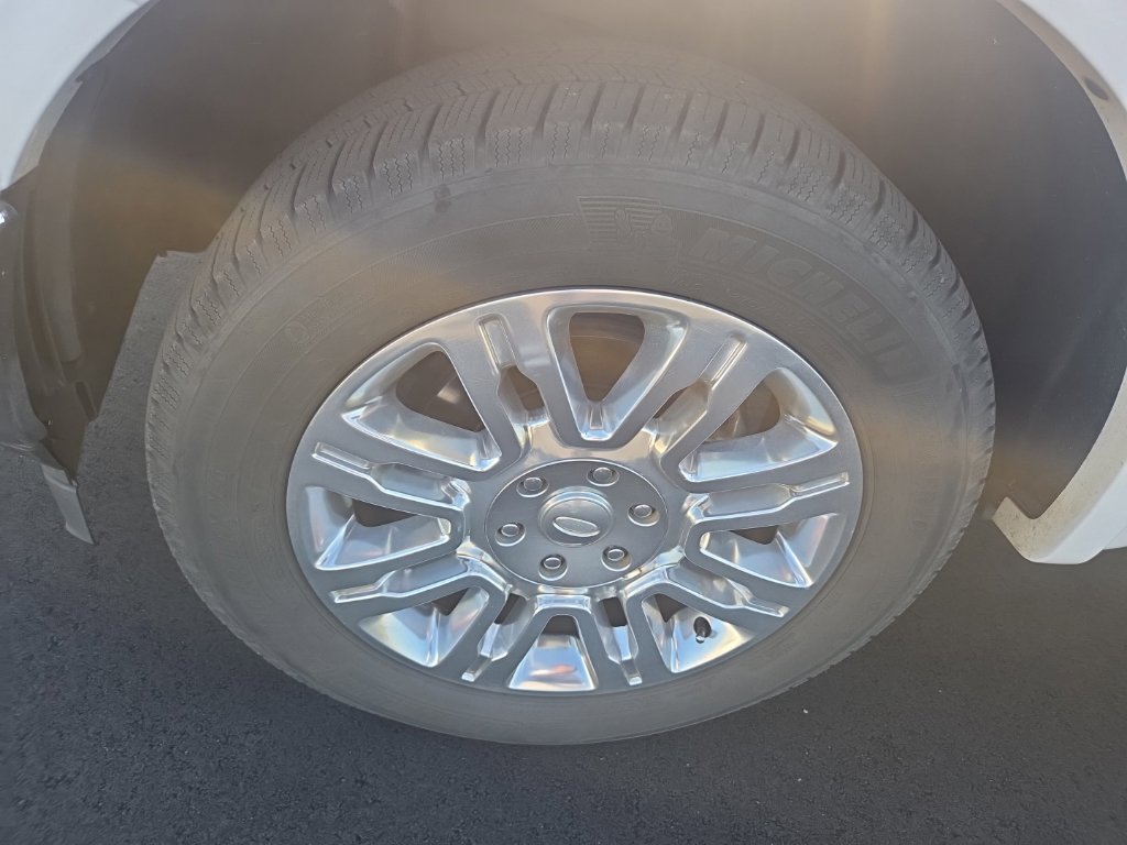 Used 2020 Ford F150 Lariat w/ Trailer Tow Package RWD image 24