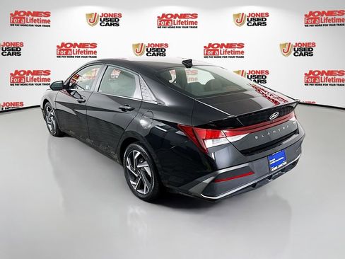 Certified 2025 Hyundai Elantra Sport w/ Cargo Package image 2