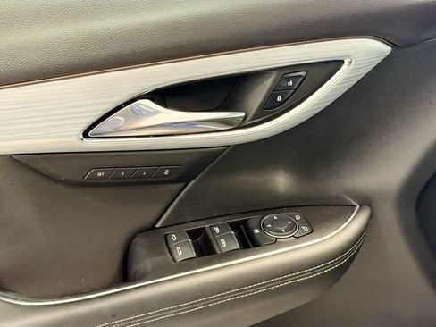 Used 2024 Buick Envision Avenir AWD/4WD image 16