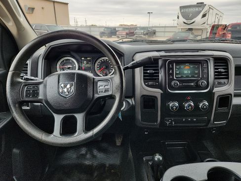 Used 2014 RAM 2500 Tradesman w/ Chrome Appearance Group AWD/4WD image 11
