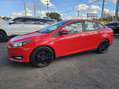 Used 2016 Ford Focus SE w/ Equipment Group 201A image 11