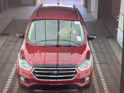 Used 2019 Ford Escape SE w/ SE Sport Appearance Package AWD/4WD image 15