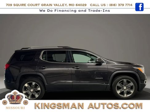 Used 2017 GMC Acadia SLT w/ LPO, Cargo Package FWD image 3