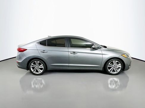 Used 2017 Hyundai Elantra Limited FWD image 4