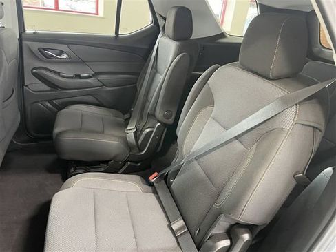 Used 2021 Chevrolet Traverse LT image 33